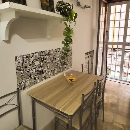3 Sisters House Apartment Rome