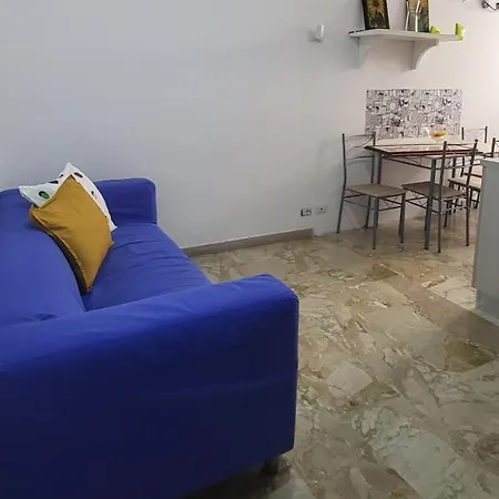 3 Sisters House * 罗马