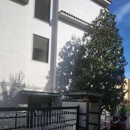 3 Sisters House 罗马