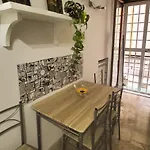 3 Sisters House Apartament Rzym